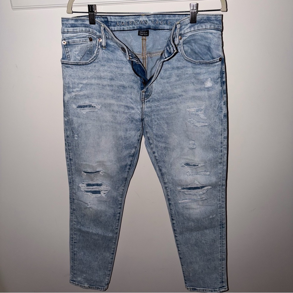 American Eagle Outfitters Light Blue Skinny Jeans